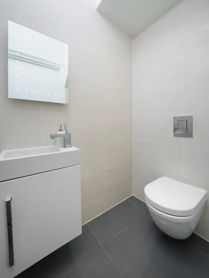 Pristine Rooms In Central London Guest house